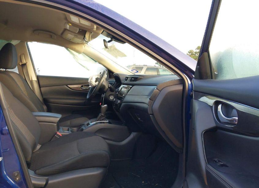 Photo 5 of 2019 Nissan Rogue S (VIN 5N1AT2MT9KC802281)