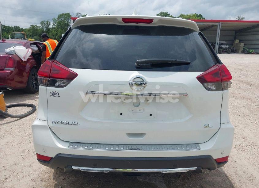 Photo 16 of 2020 Nissan Rogue SL FWD (VIN 5N1AT2MT9LC735022)