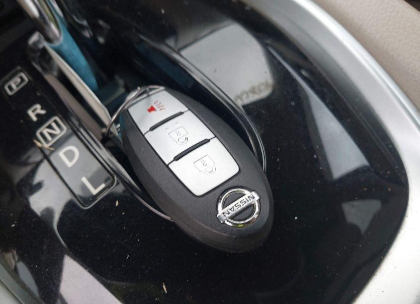 Photo 11 of 2014 Nissan Rogue SV (VIN 5N1AT2MTXEC773071)