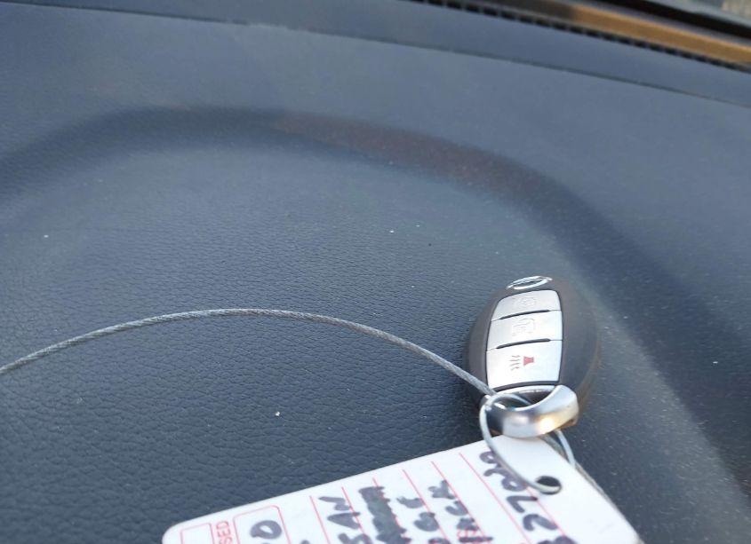 Photo 11 of 2015 Nissan Rogue SV (VIN 5N1AT2MTXFC827020)