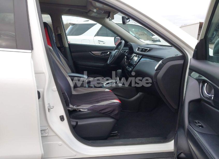 Photo 5 of 2016 Nissan Rogue SL (VIN 5N1AT2MTXGC779925)