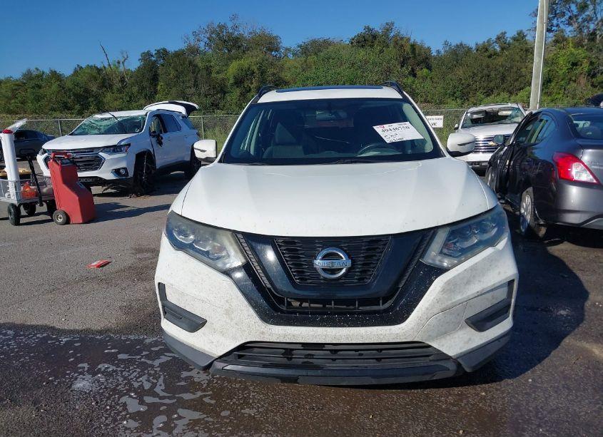 Photo 13 of 2017 Nissan Rogue SV (VIN 5N1AT2MTXHC758493)