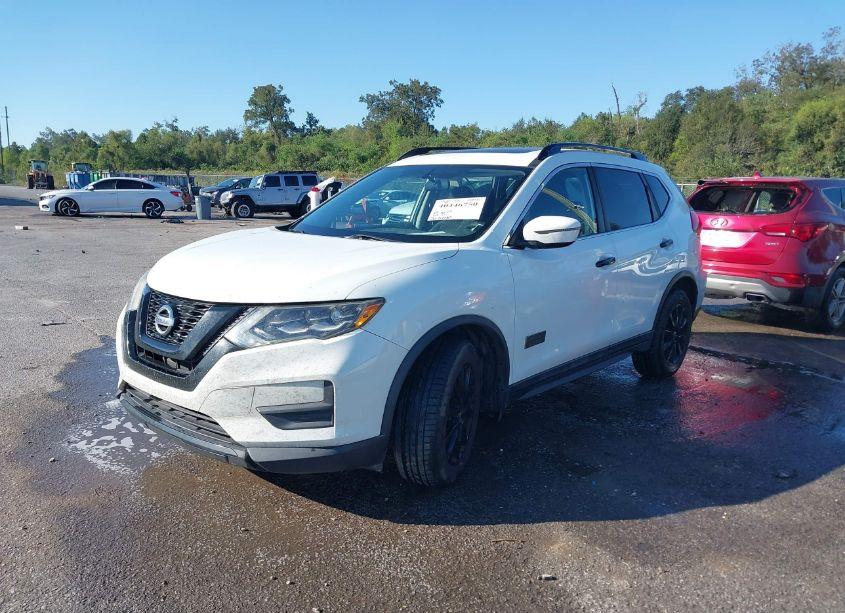 Photo 2 of 2017 Nissan Rogue SV (VIN 5N1AT2MTXHC758493)