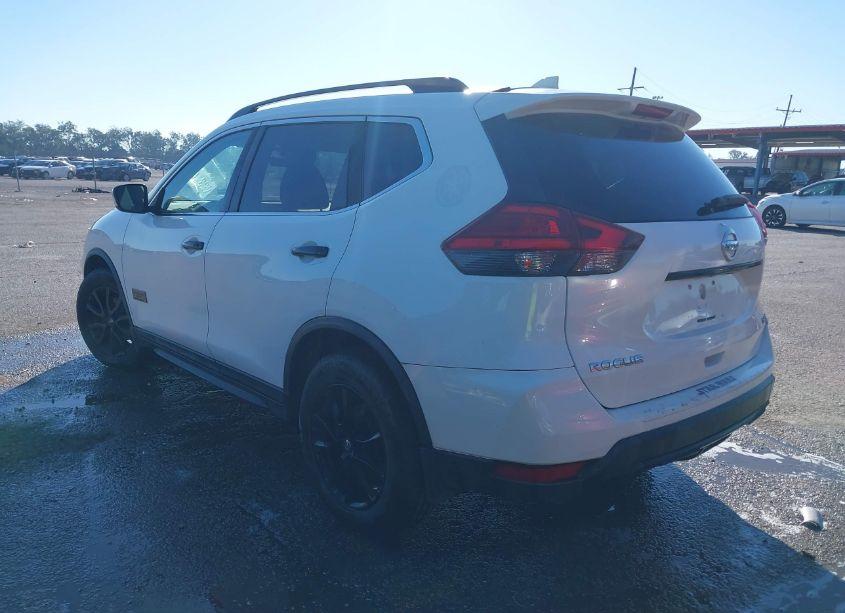 Photo 3 of 2017 Nissan Rogue SV (VIN 5N1AT2MTXHC758493)