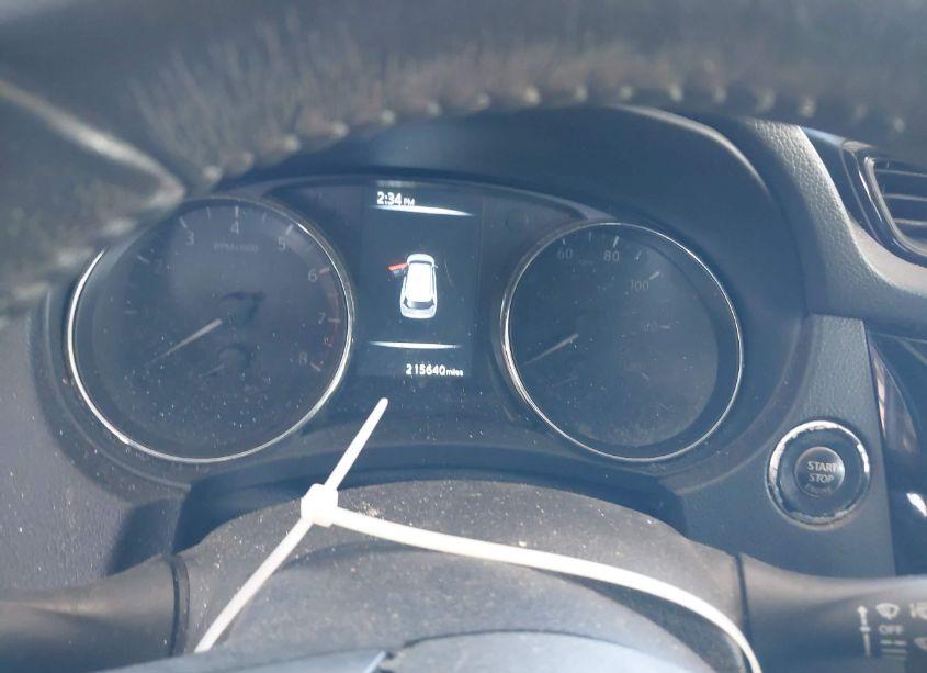 Photo 7 of 2017 Nissan Rogue SV (VIN 5N1AT2MTXHC758493)