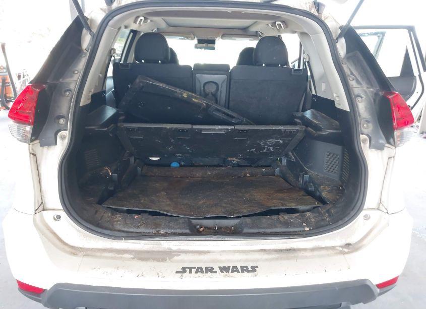 Photo 8 of 2017 Nissan Rogue SV (VIN 5N1AT2MTXHC758493)