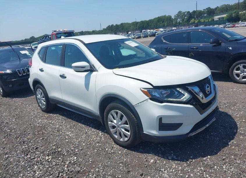 2017 Nissan Rogue S/SL/SV (VIN 5N1AT2MTXHC778999) main photo