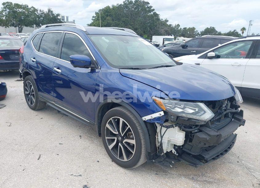 2017 Nissan Rogue SL (VIN 5N1AT2MTXHC828834) main photo