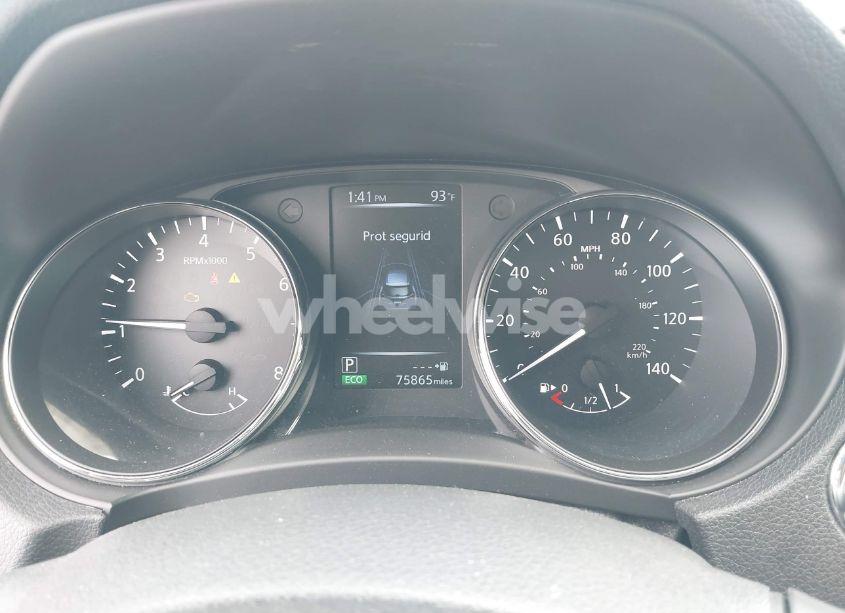 Photo 7 of 2017 Nissan Rogue SL (VIN 5N1AT2MTXHC828834)