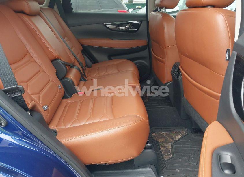 Photo 8 of 2017 Nissan Rogue SL (VIN 5N1AT2MTXHC828834)