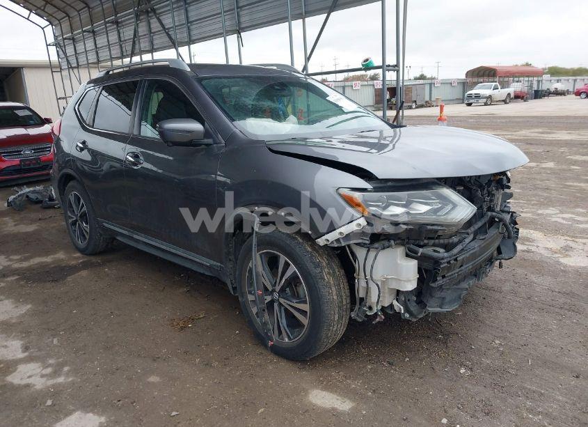 2017 Nissan Rogue SL (VIN 5N1AT2MTXHC883378) main photo