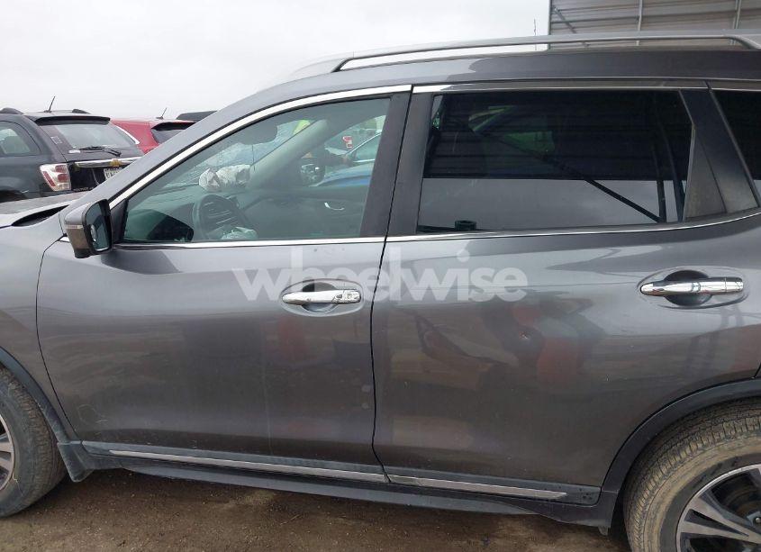 Photo 15 of 2017 Nissan Rogue SL (VIN 5N1AT2MTXHC883378)