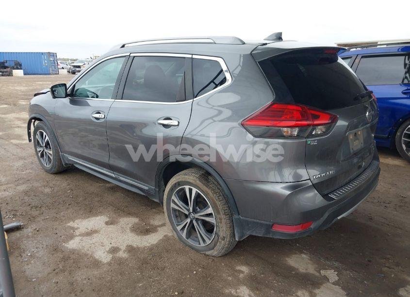 Photo 3 of 2017 Nissan Rogue SL (VIN 5N1AT2MTXHC883378)