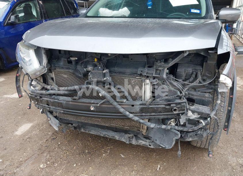 Photo 6 of 2017 Nissan Rogue SL (VIN 5N1AT2MTXHC883378)