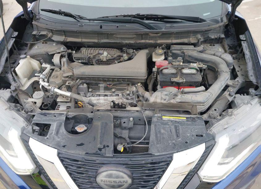 Photo 10 of 2018 Nissan Rogue S (VIN 5N1AT2MTXJC718971)