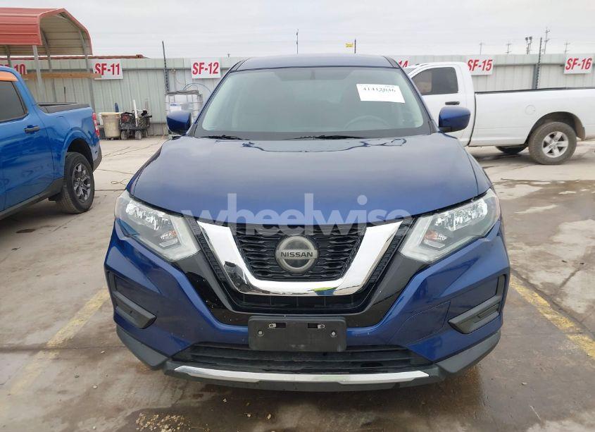 Photo 13 of 2018 Nissan Rogue S (VIN 5N1AT2MTXJC718971)