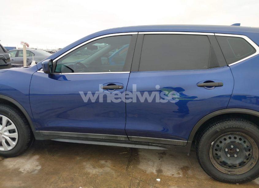 Photo 15 of 2018 Nissan Rogue S (VIN 5N1AT2MTXJC718971)