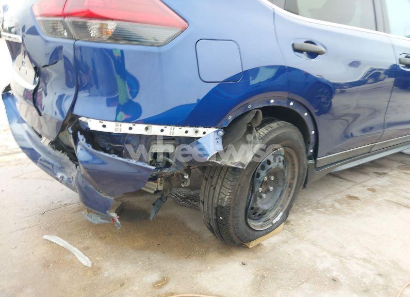 Photo 6 of 2018 Nissan Rogue S (VIN 5N1AT2MTXJC718971)