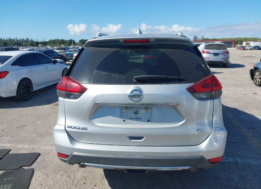 Photo 16 of 2018 Nissan Rogue SL (VIN 5N1AT2MTXJC738170)