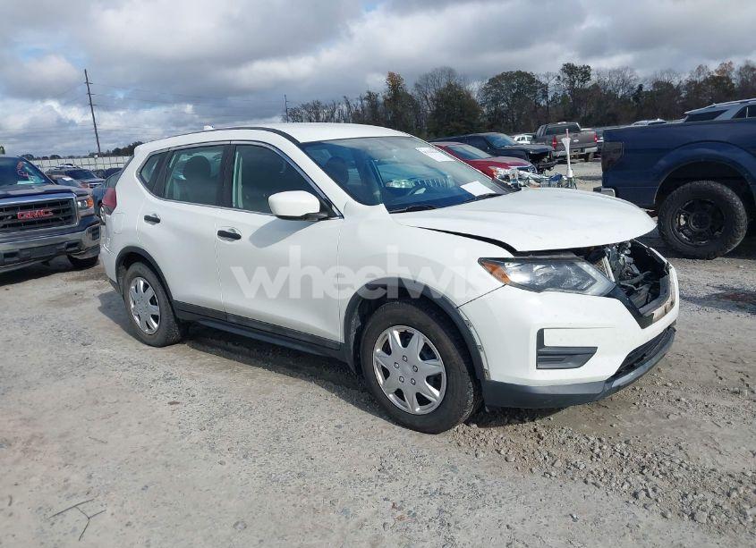 2018 Nissan Rogue S (VIN 5N1AT2MTXJC775798) main photo