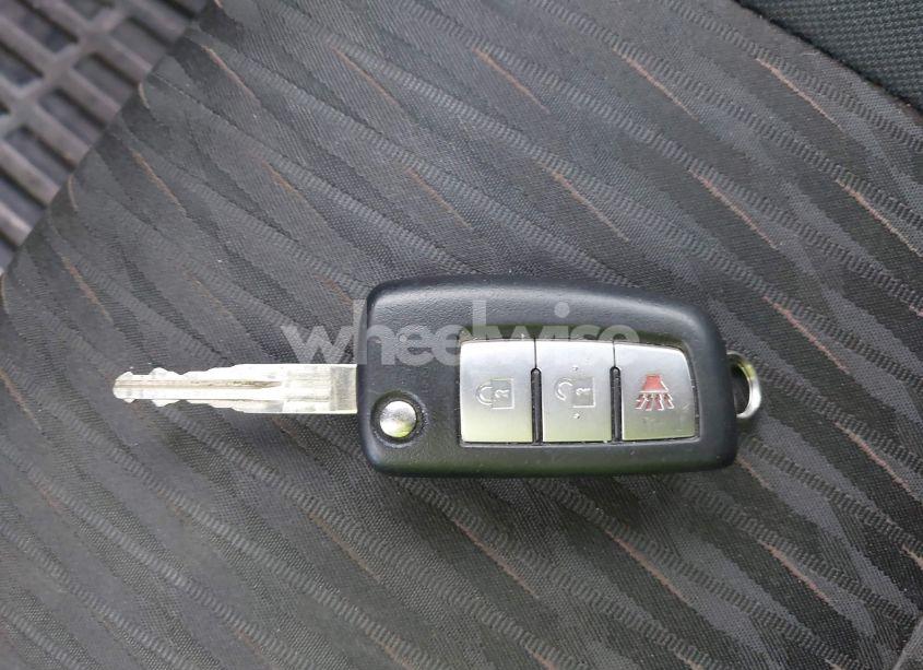 Photo 11 of 2018 Nissan Rogue S (VIN 5N1AT2MTXJC775798)