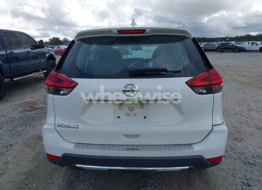 Photo 16 of 2018 Nissan Rogue S (VIN 5N1AT2MTXJC775798)