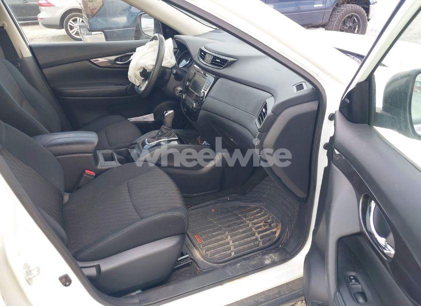 Photo 5 of 2018 Nissan Rogue S (VIN 5N1AT2MTXJC775798)