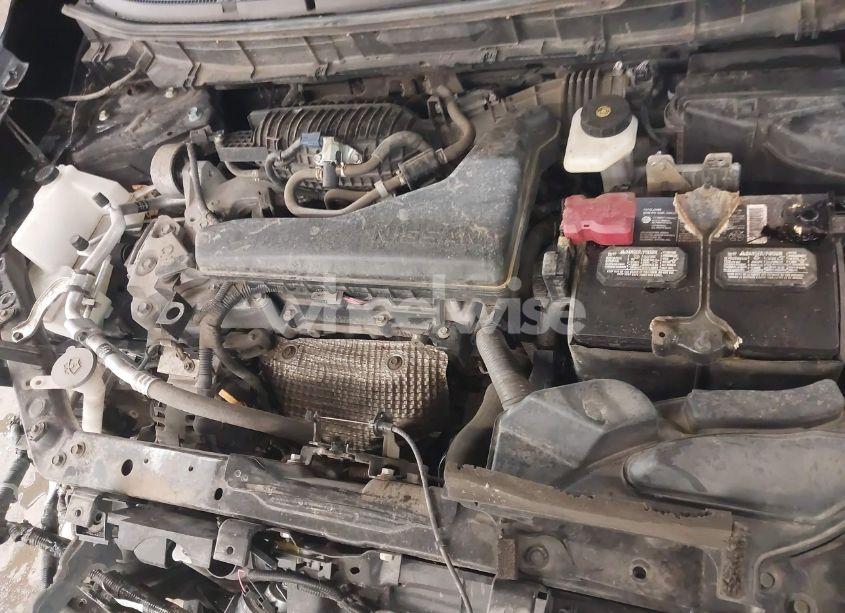 Photo 10 of 2018 Nissan Rogue S (VIN 5N1AT2MTXJC775901)