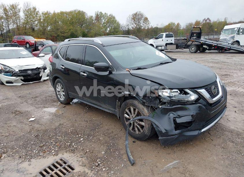 2018 Nissan Rogue SV (VIN 5N1AT2MTXJC833456) main photo