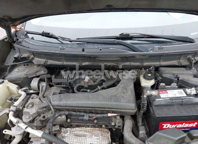 Photo 10 of 2018 Nissan Rogue SV (VIN 5N1AT2MTXJC833456)