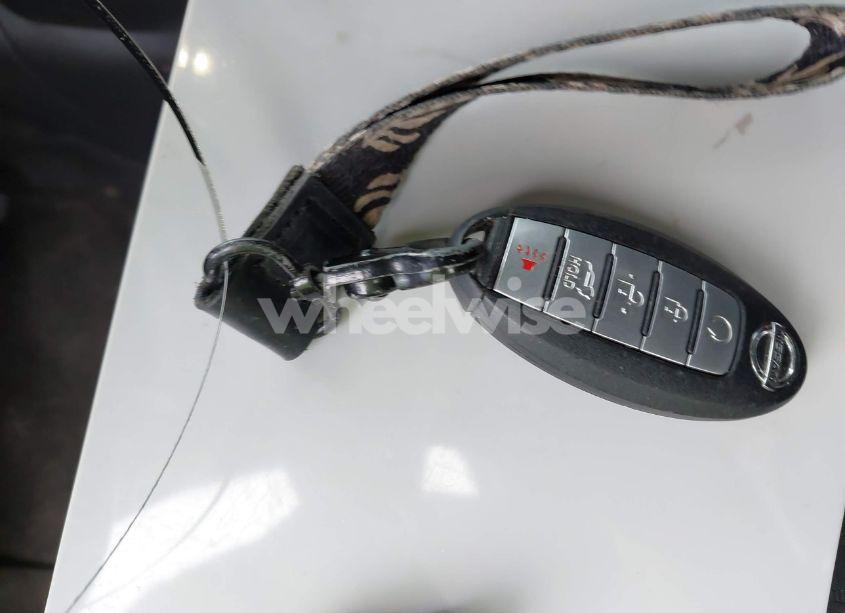 Photo 11 of 2018 Nissan Rogue SV (VIN 5N1AT2MTXJC833456)