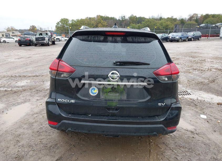 Photo 16 of 2018 Nissan Rogue SV (VIN 5N1AT2MTXJC833456)