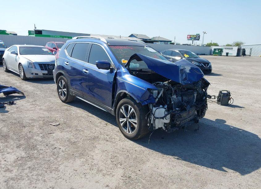 2019 Nissan Rogue SV (VIN 5N1AT2MTXKC717952) main photo