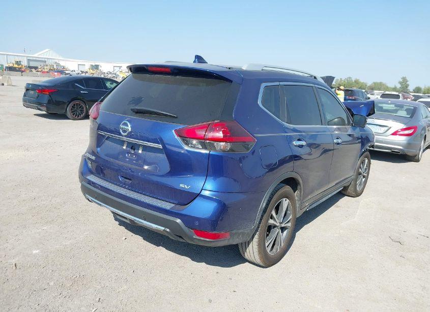 Photo 4 of 2019 Nissan Rogue SV (VIN 5N1AT2MTXKC717952)