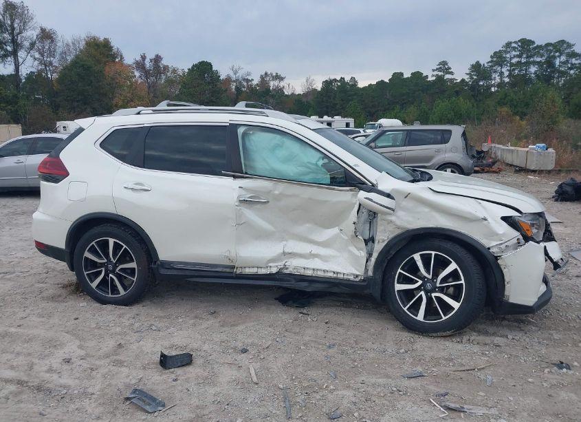 Photo 13 of 2019 Nissan Rogue SL (VIN 5N1AT2MTXKC730037)