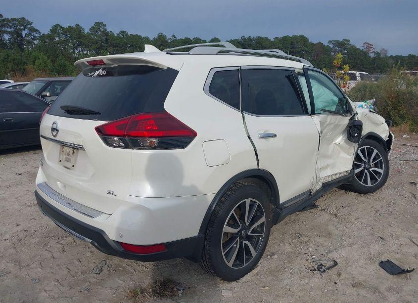 Photo 4 of 2019 Nissan Rogue SL (VIN 5N1AT2MTXKC730037)