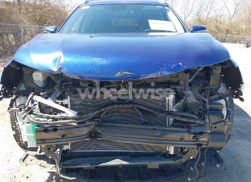 Photo 6 of 2019 Nissan Rogue SV (VIN 5N1AT2MTXKC748229)