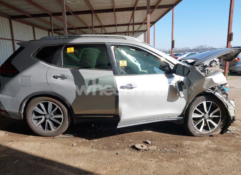 Photo 13 of 2019 Nissan Rogue SL (VIN 5N1AT2MTXKC762051)