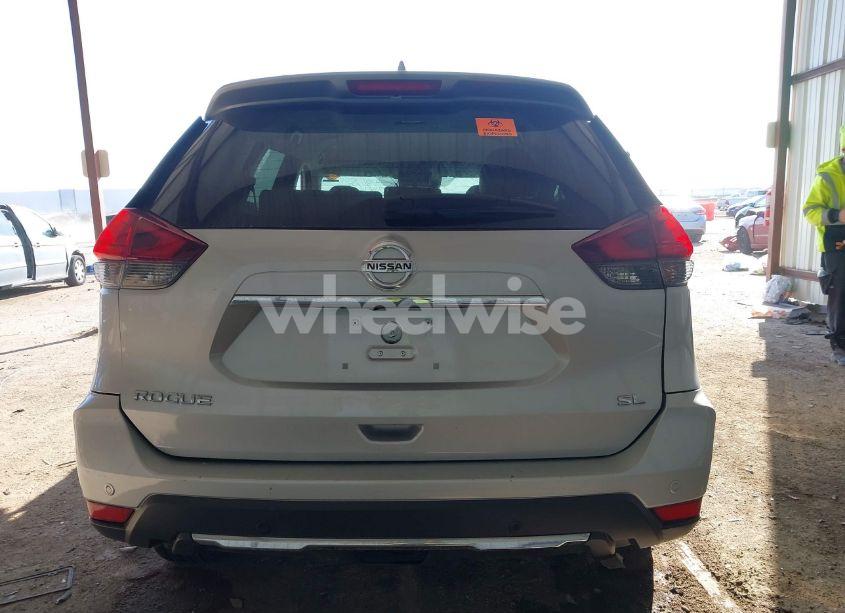 Photo 16 of 2019 Nissan Rogue SL (VIN 5N1AT2MTXKC762051)