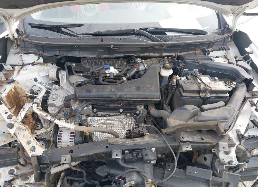 Photo 10 of 2019 Nissan Rogue S (VIN 5N1AT2MTXKC784437)