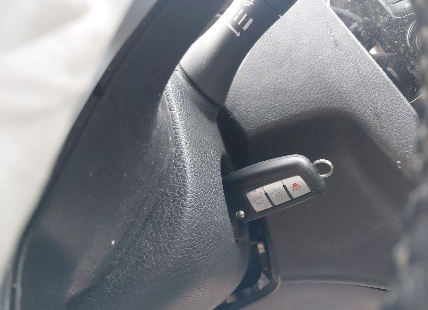 Photo 11 of 2019 Nissan Rogue S (VIN 5N1AT2MTXKC784437)