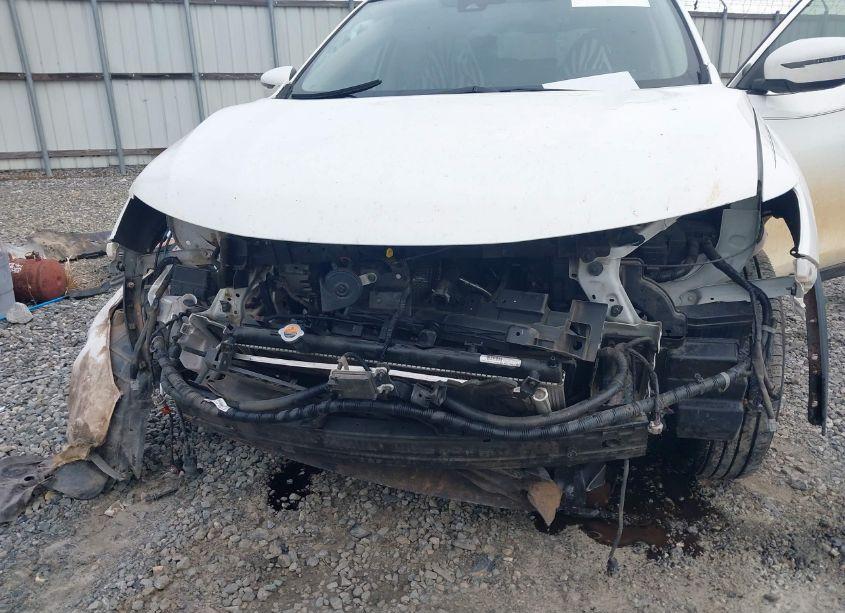 Photo 6 of 2019 Nissan Rogue S (VIN 5N1AT2MTXKC784437)