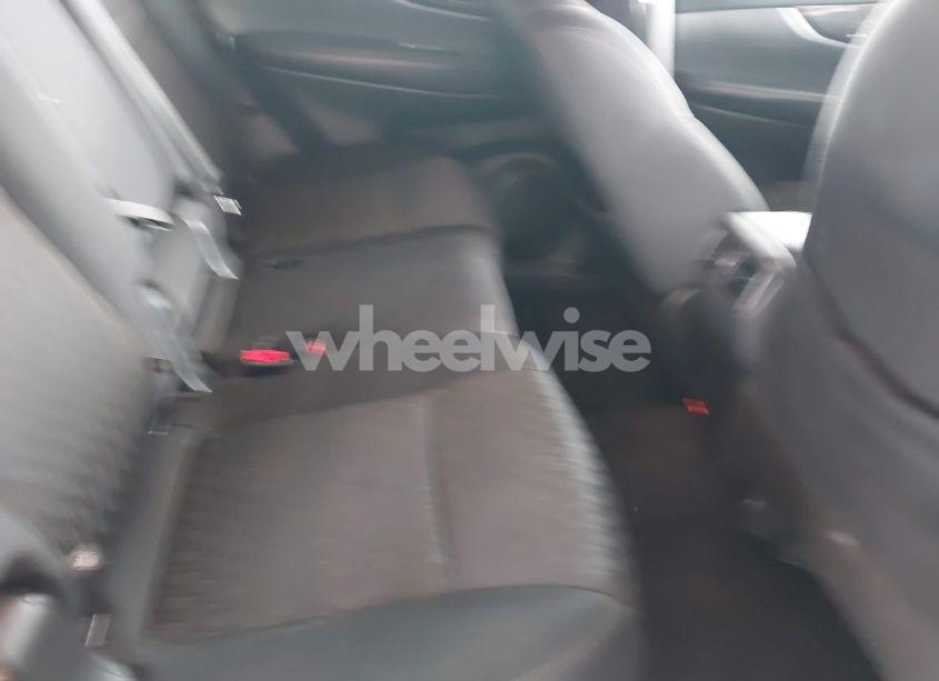 Photo 8 of 2019 Nissan Rogue S (VIN 5N1AT2MTXKC784924)