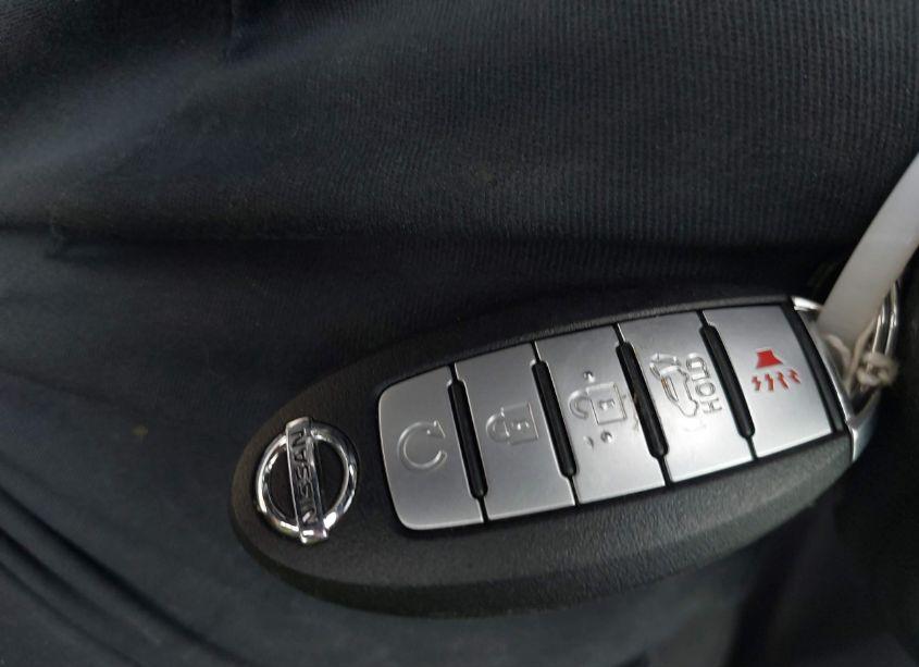 Photo 11 of 2019 Nissan Rogue SV (VIN 5N1AT2MTXKC803259)