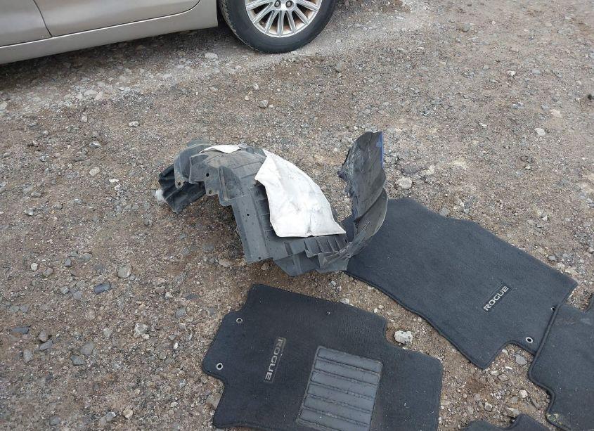 Photo 12 of 2019 Nissan Rogue SV (VIN 5N1AT2MTXKC823804)