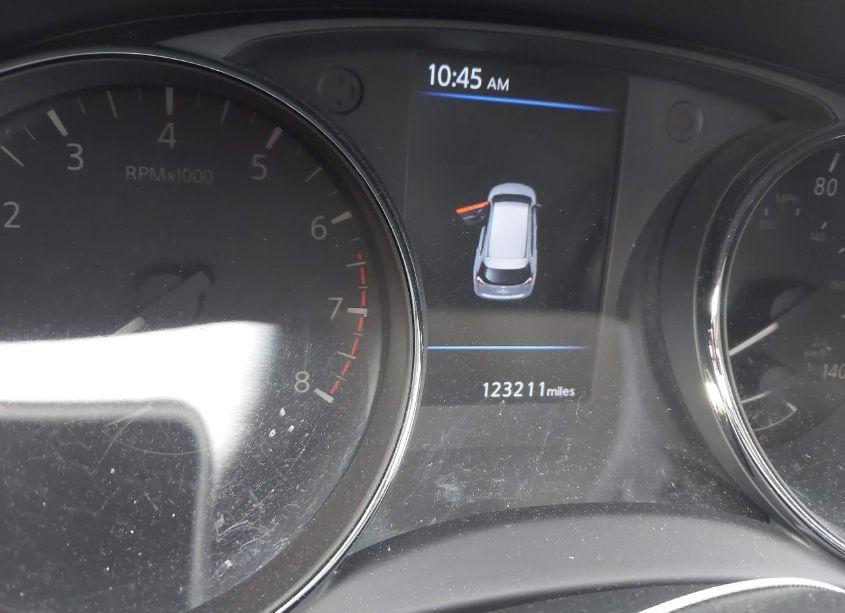 Photo 16 of 2019 Nissan Rogue SV (VIN 5N1AT2MTXKC823804)