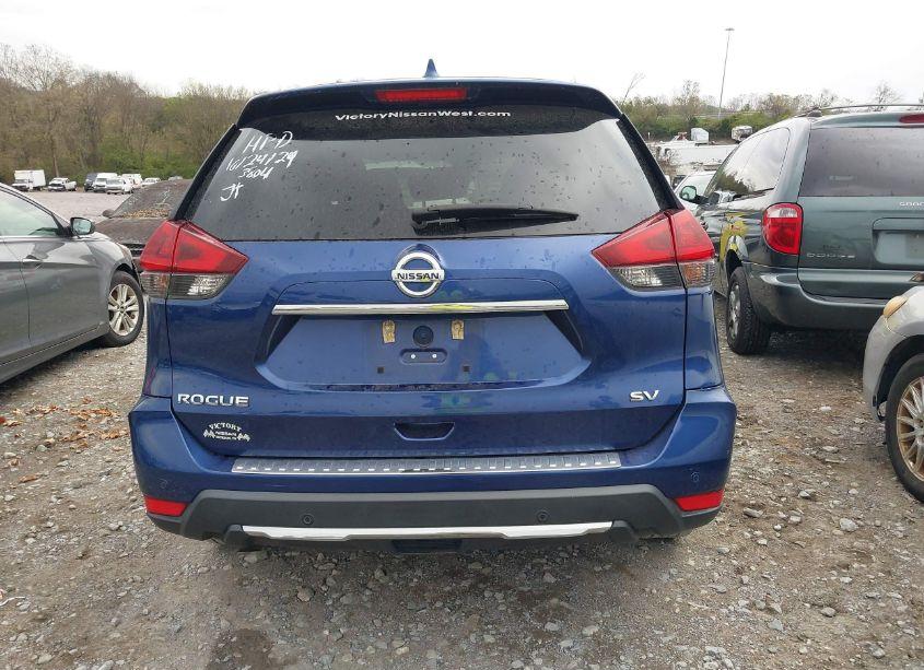 Photo 17 of 2019 Nissan Rogue SV (VIN 5N1AT2MTXKC823804)