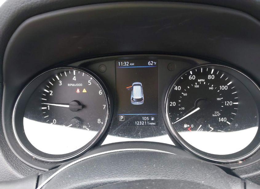 Photo 7 of 2019 Nissan Rogue SV (VIN 5N1AT2MTXKC823804)