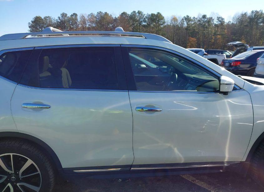 Photo 14 of 2019 Nissan Rogue SL (VIN 5N1AT2MTXKC824242)