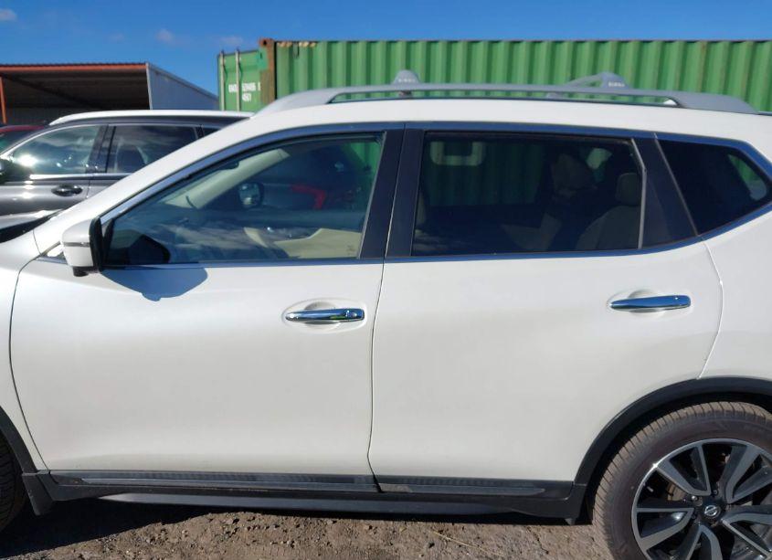 Photo 15 of 2019 Nissan Rogue SL (VIN 5N1AT2MTXKC824242)